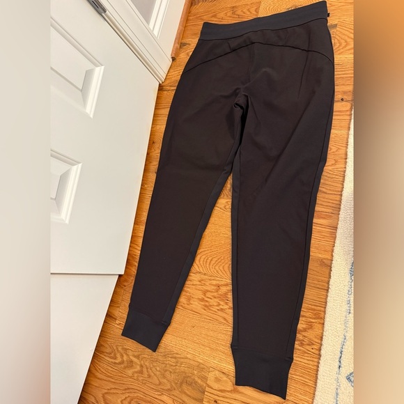 Athleta Headland Hybrid Trek Jogger size 6 - Picture 5 of 8